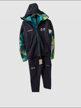 Salomon Womens Winter Olympics Volunteer